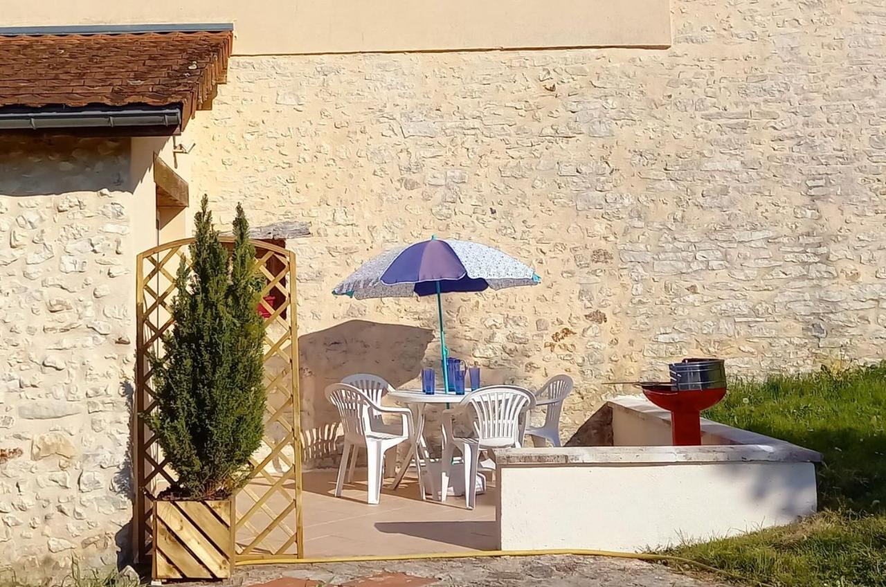 Gites Le Clos De Lamie Avec 2 Piscines Privees Fossemagne エクステリア 写真